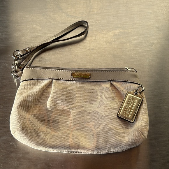SOLD❣️❣️Vintage Y2K Coach Canvas Monogrammed Wristlet/Wallet💕 - Picture 2 of 11